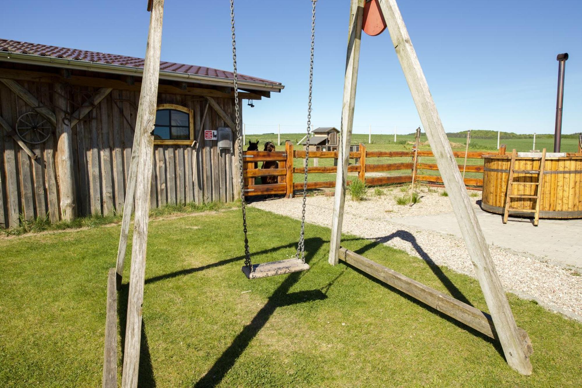 Agroturystyka Kaszuby Villagehome Borzytuchom Exterior foto